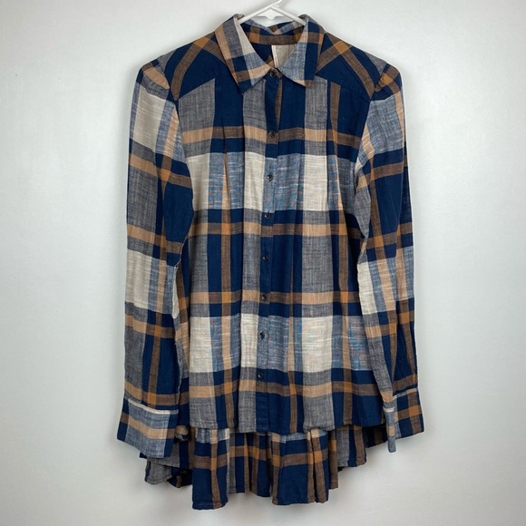 FREE PEOPLE Peppy In Plaid Oversized Button Down Shirt in Blue/Tan - Picture 3 of 12